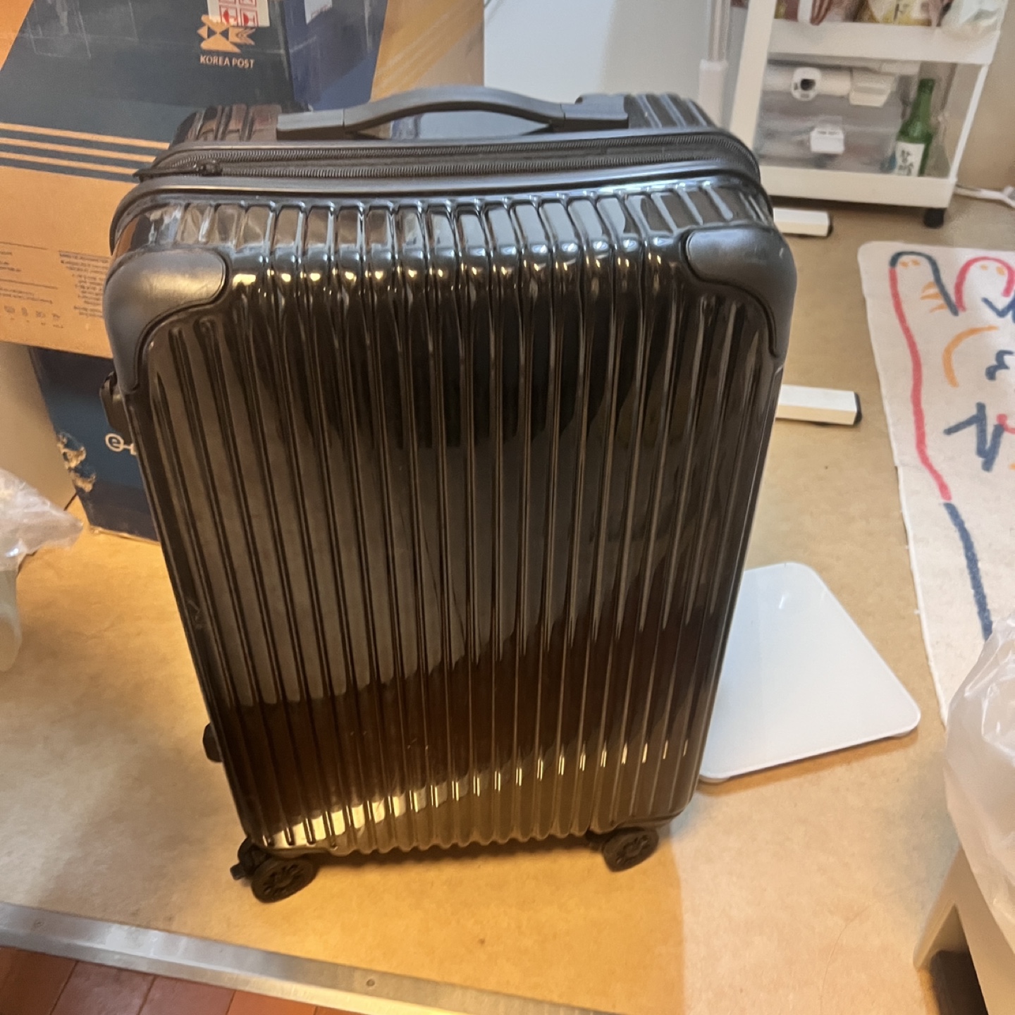 スーツケース 黒24インチの写真2枚目