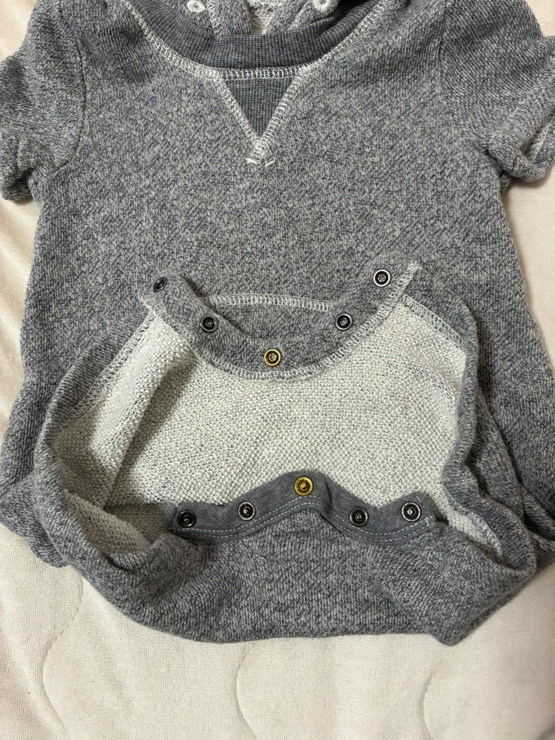 babyGAP ベビーロンパース グレーの写真6枚目