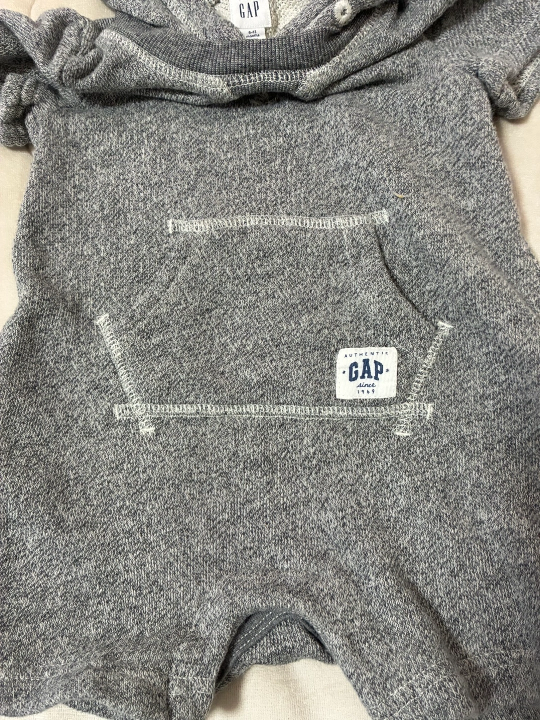 babyGAP ベビーロンパース グレーの写真5枚目