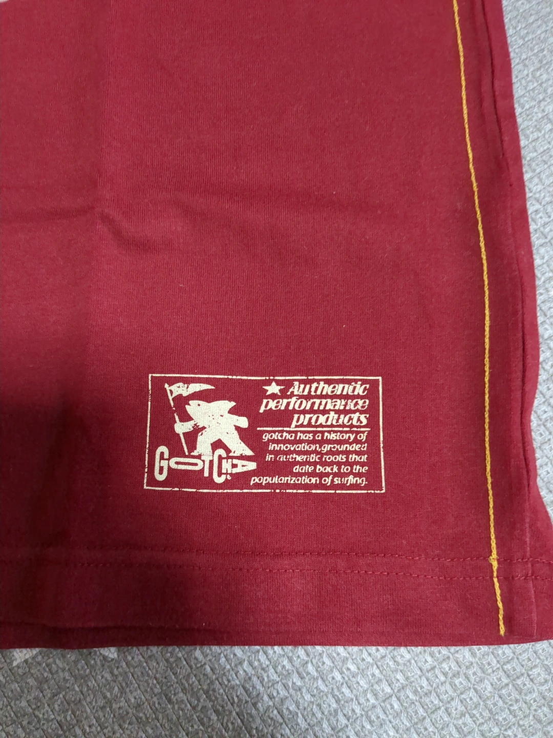 GOTCHA Tシャツ 赤色の写真2枚目