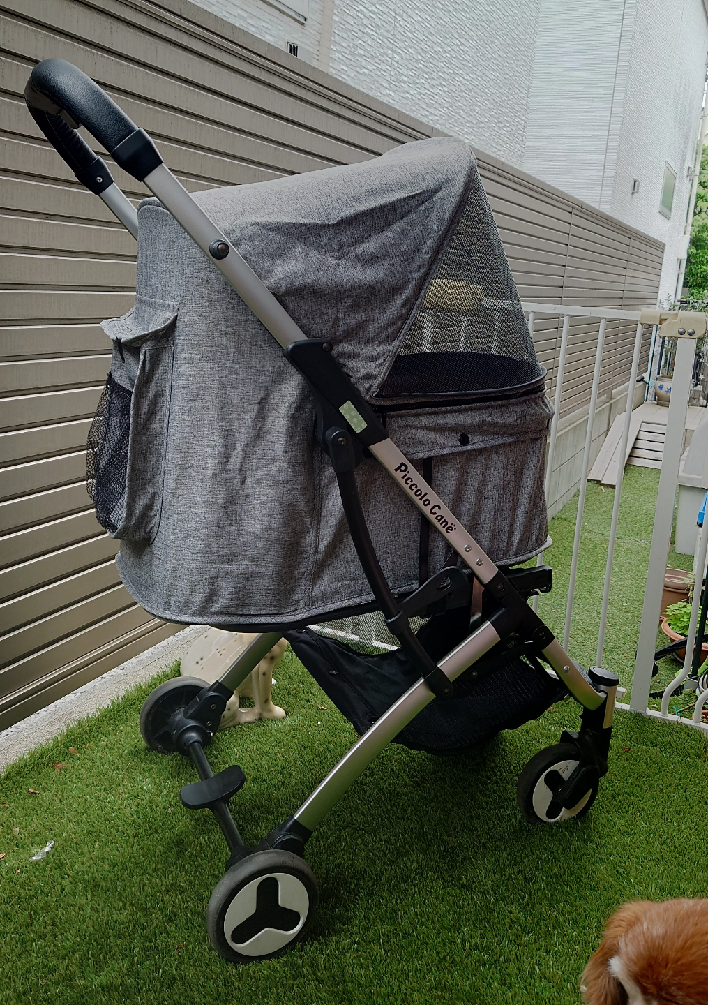 ピッコロカーネベーネ 耐荷重18kg ペットカート 犬カート  レインカバー付属の写真3枚目