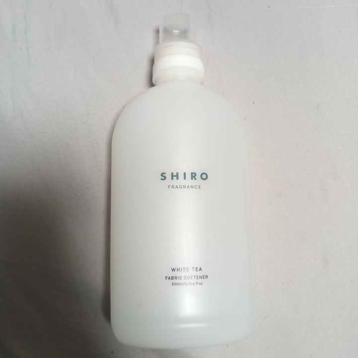 SHIRO ホワイトティー 柔軟剤 容器