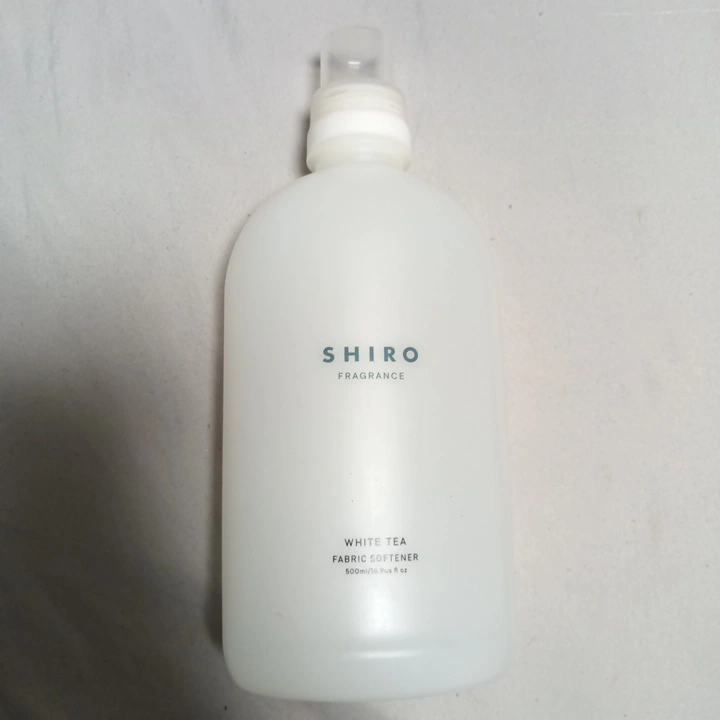 SHIRO ホワイトティー 柔軟剤 容器