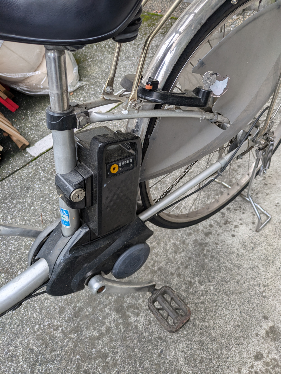 電動アシスト自転車、シルバー、バッテリー付の写真2枚目