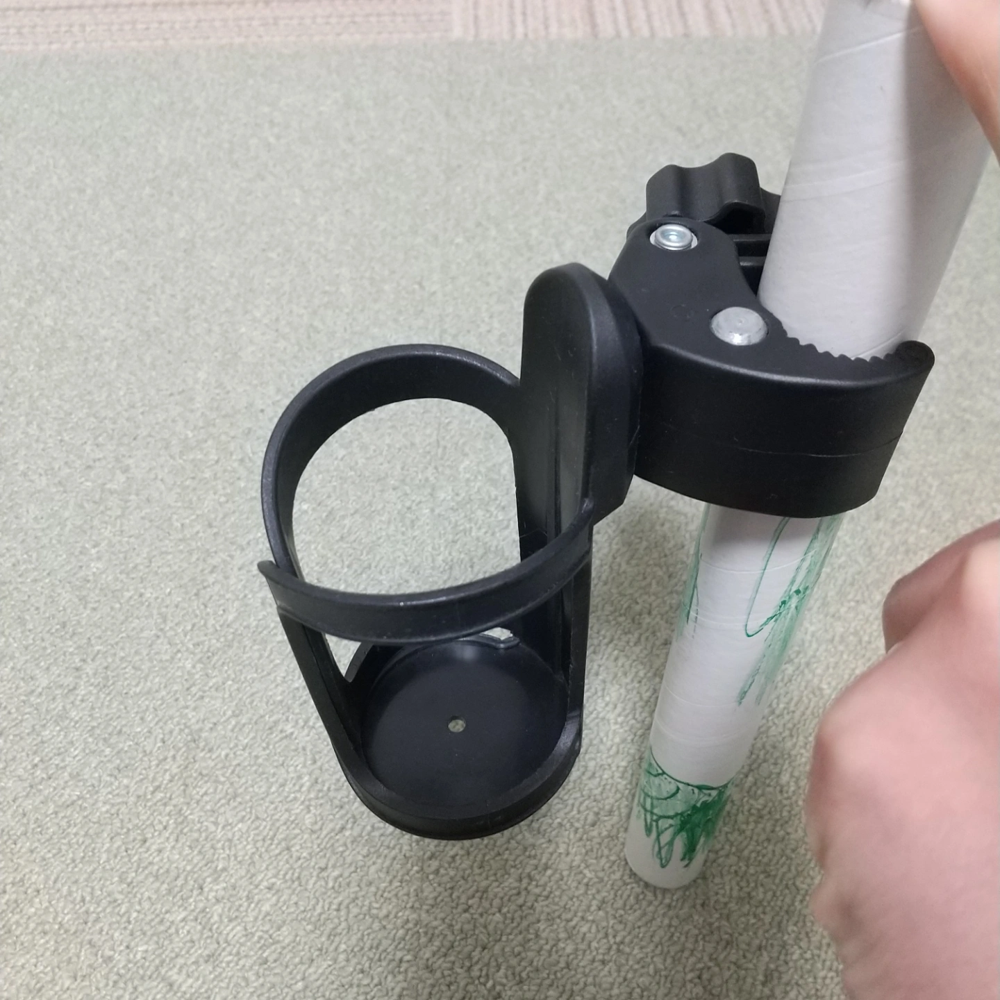 ベビーカー 荷物フック ドリンクホルダーの写真6枚目