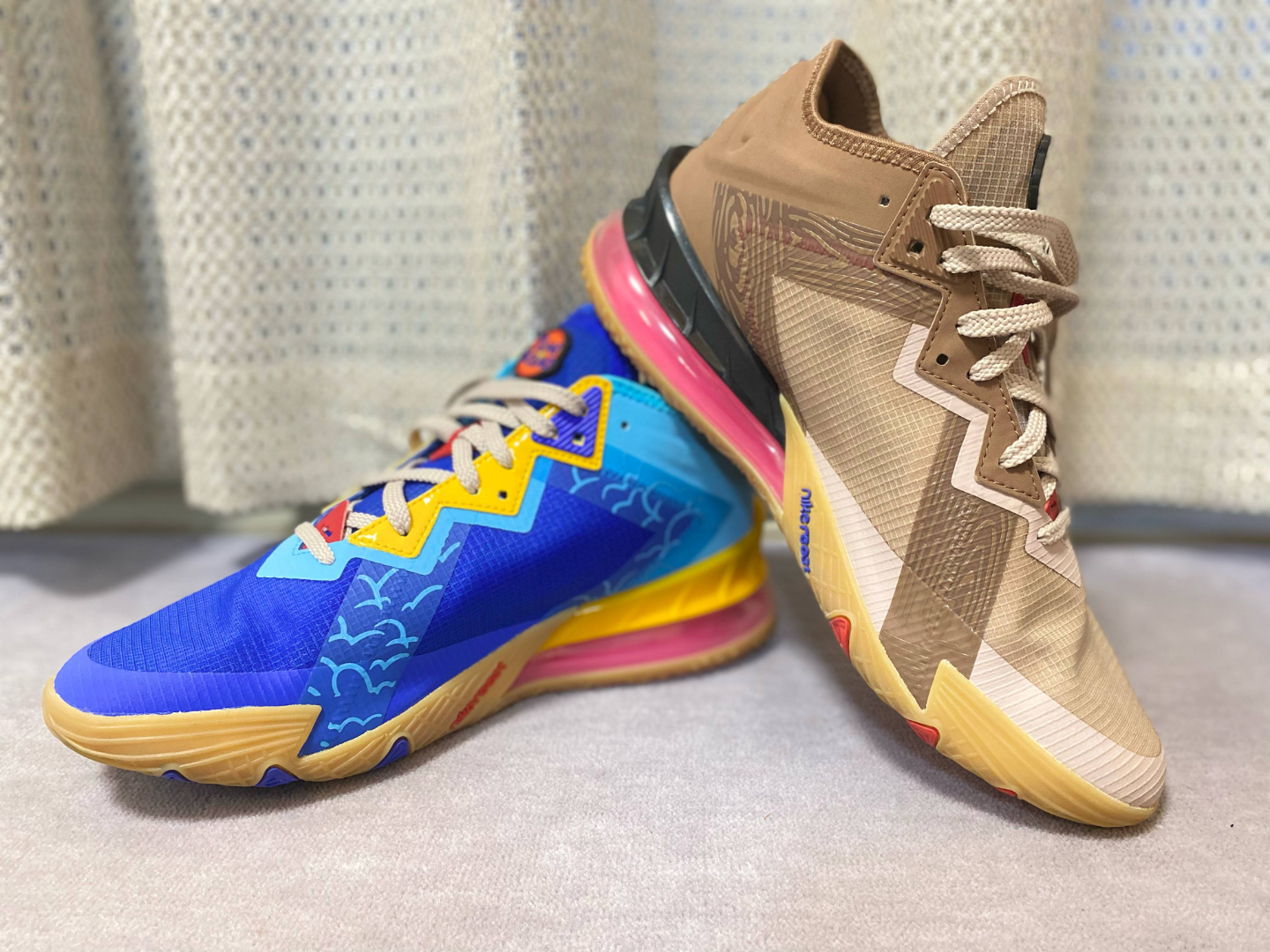 レブロン１８　NIKE スニーカー TUNE SQUADの写真6枚目