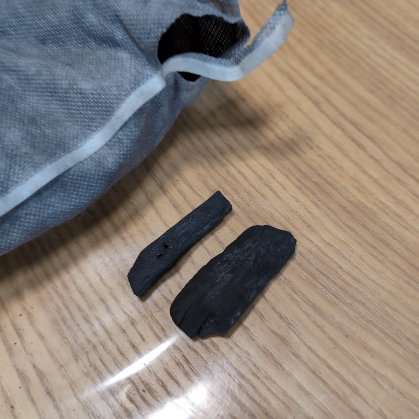 炭入り消臭袋 カラフル模様の巾着袋の写真3枚目