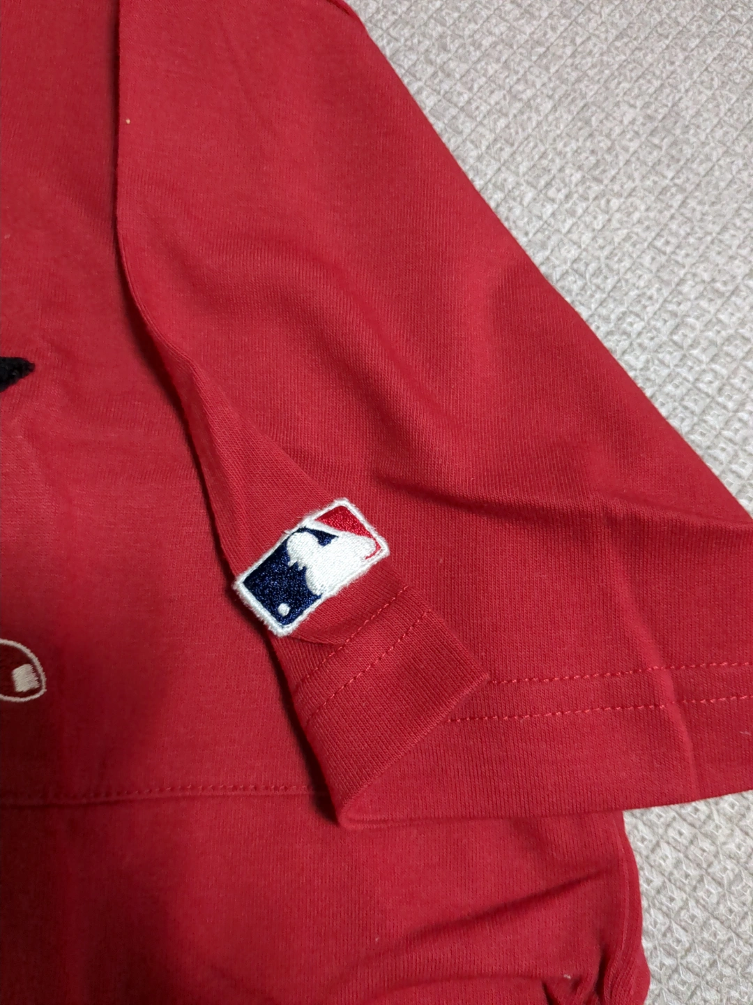 MLB レッドソックス Tシャツ 赤 Mサイズの写真3枚目