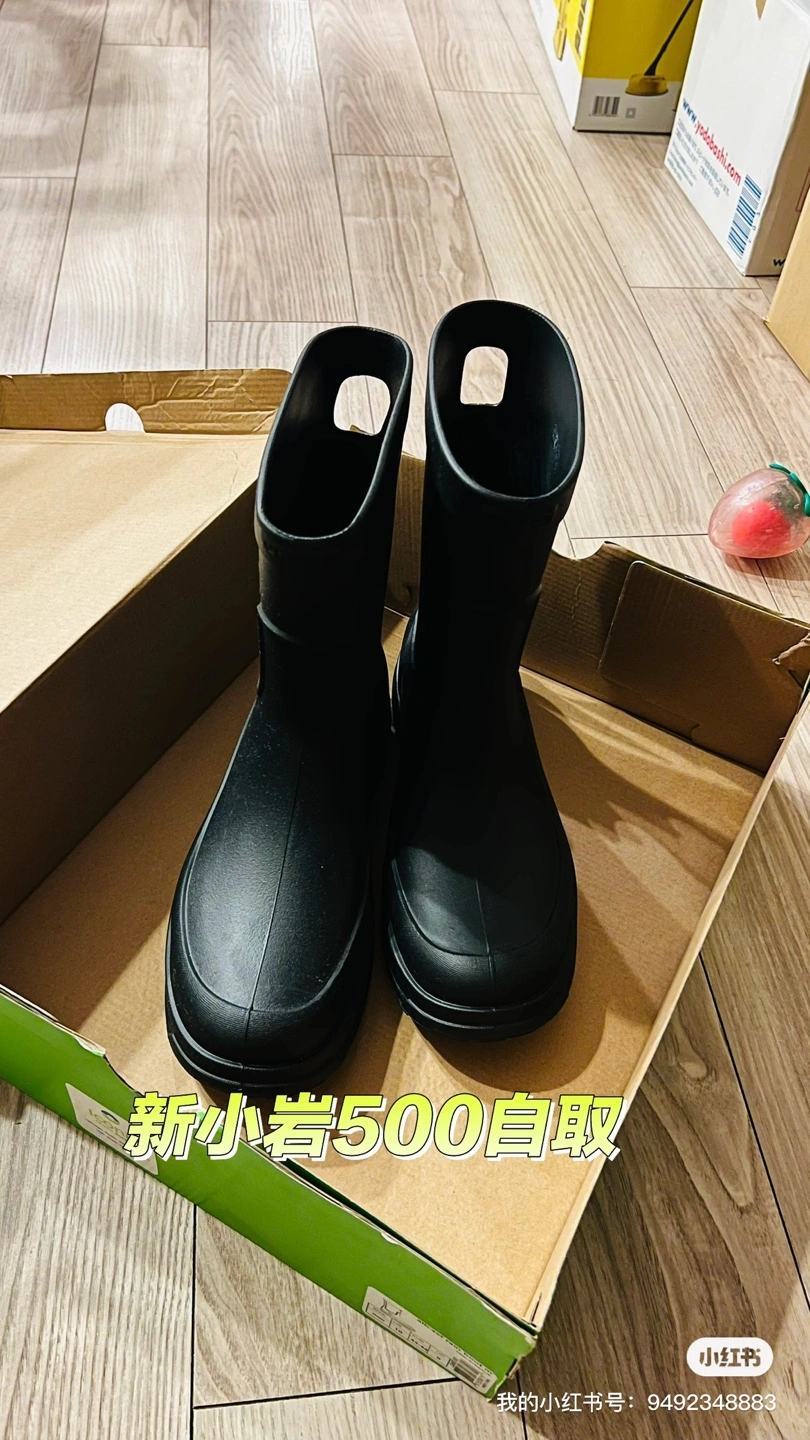 Crocs レインブーツ ブラック 10サイズの写真2枚目