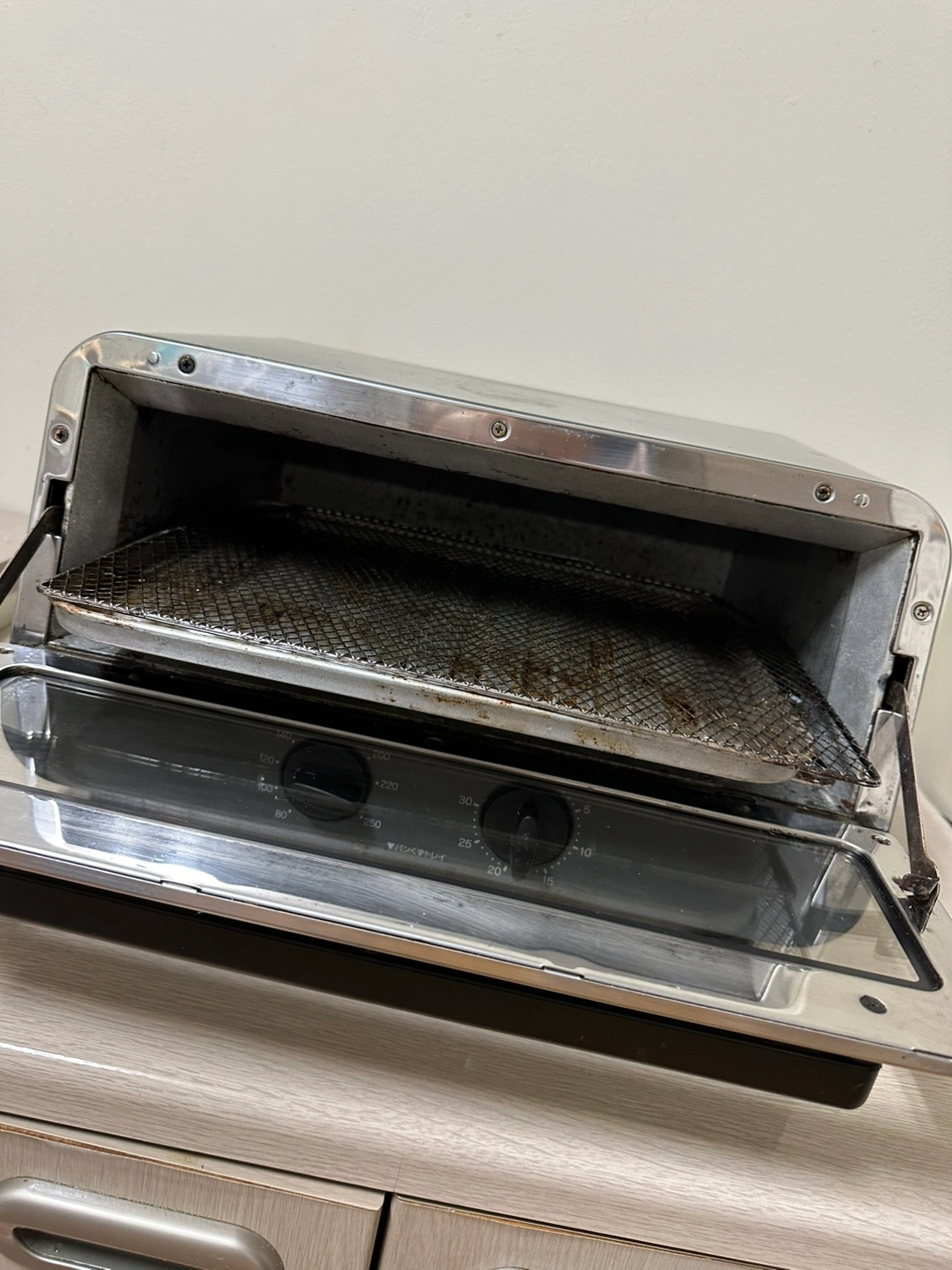タイガー オーブントースター グレー KAE-G13Nの写真4枚目