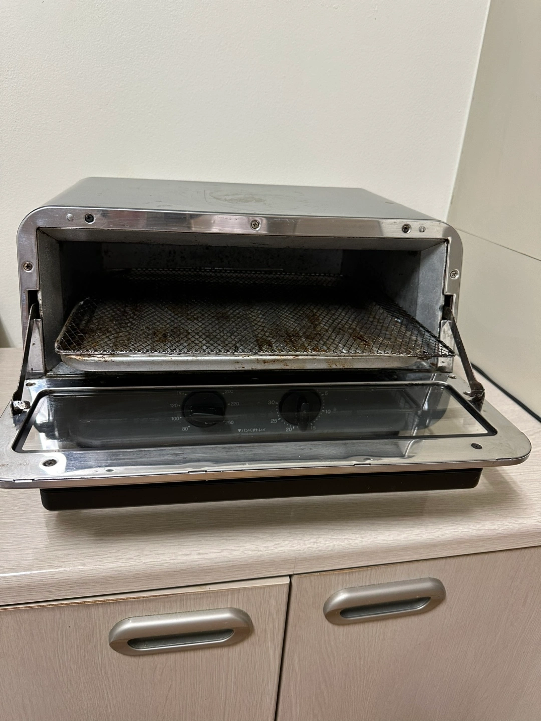 タイガー オーブントースター グレー KAE-G13Nの写真3枚目