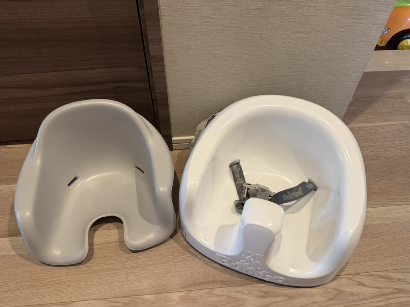 バンボ　Bumbo こどもイス