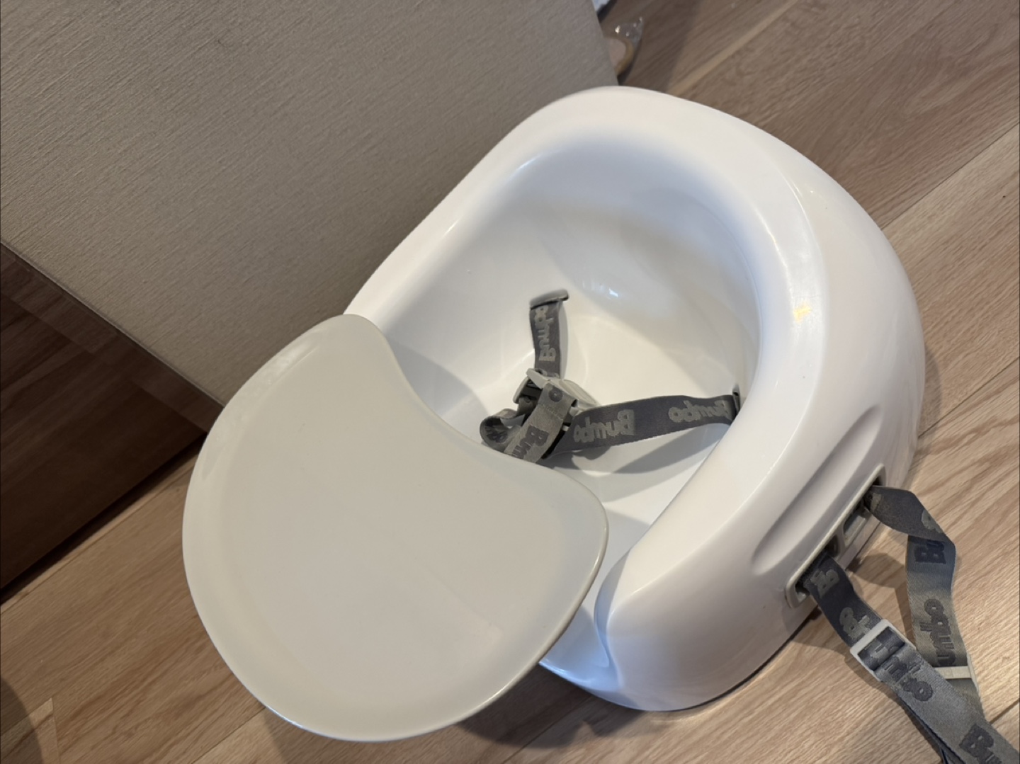 バンボ　Bumbo こどもイスの写真2枚目