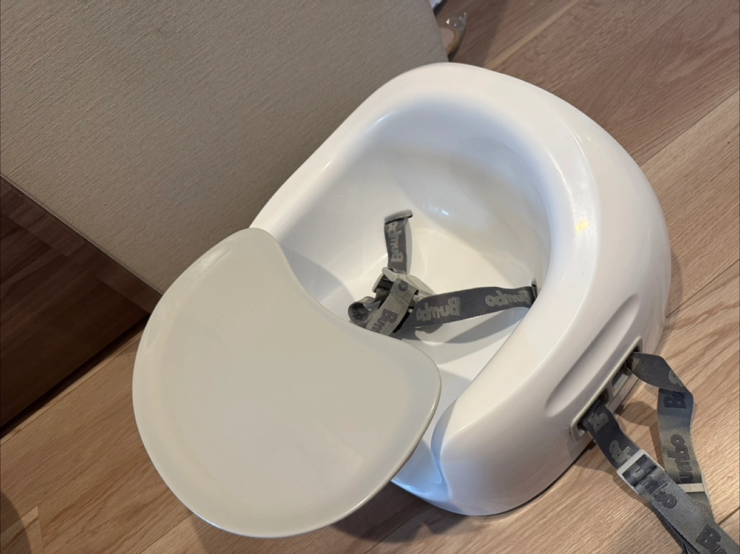 バンボ Bumbo こどもイスの写真2枚目