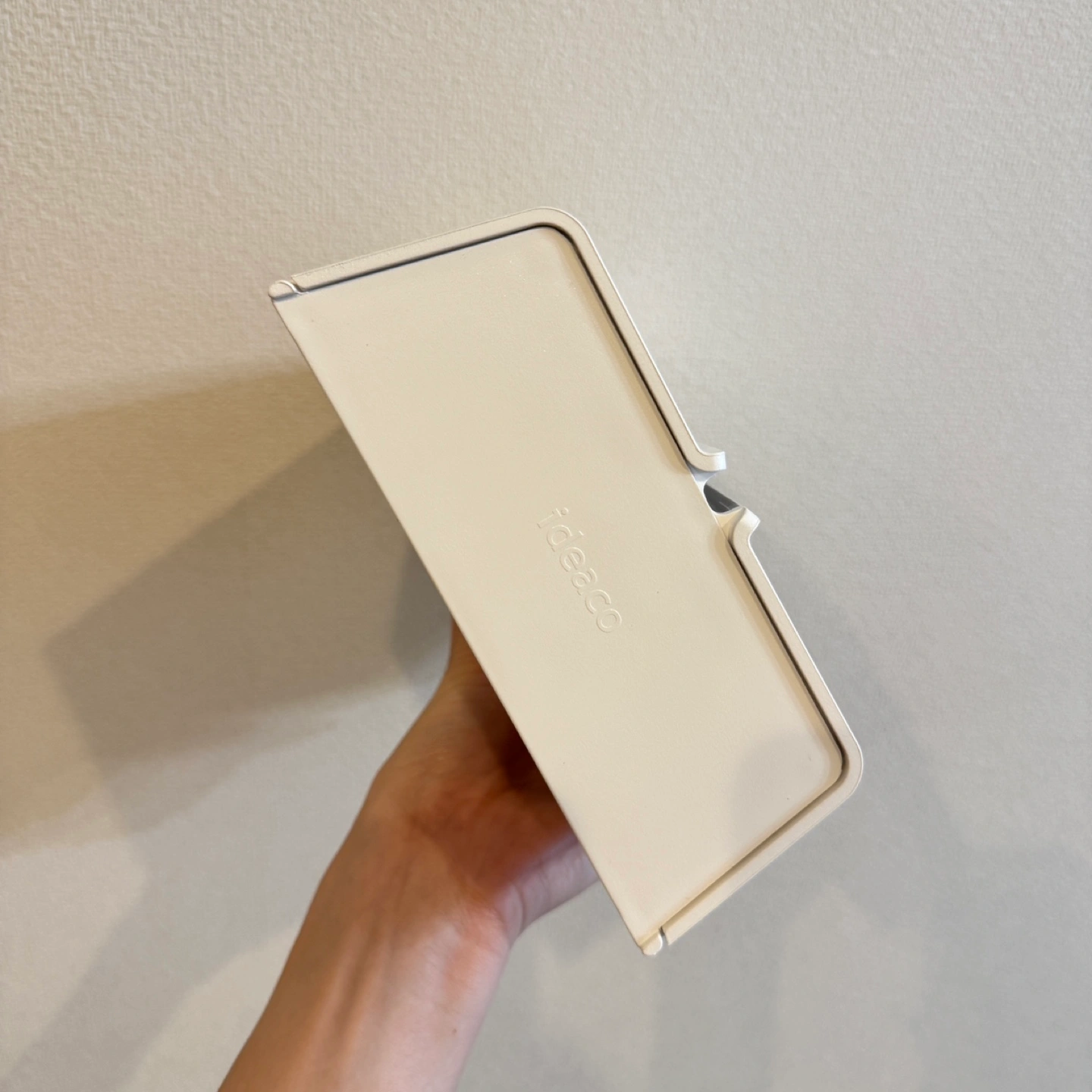 ideaco WALL PT ティッシュ/キッチンペーパー ケース 白の写真2枚目