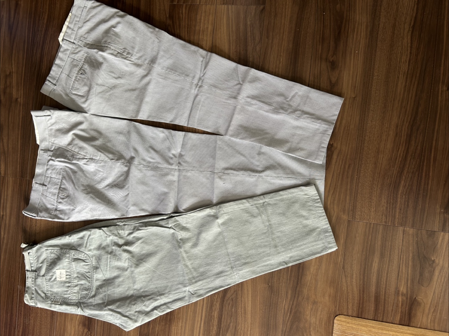 KARLHELMUT TomorrowLand UNIQLO春物パンツ 3本セット