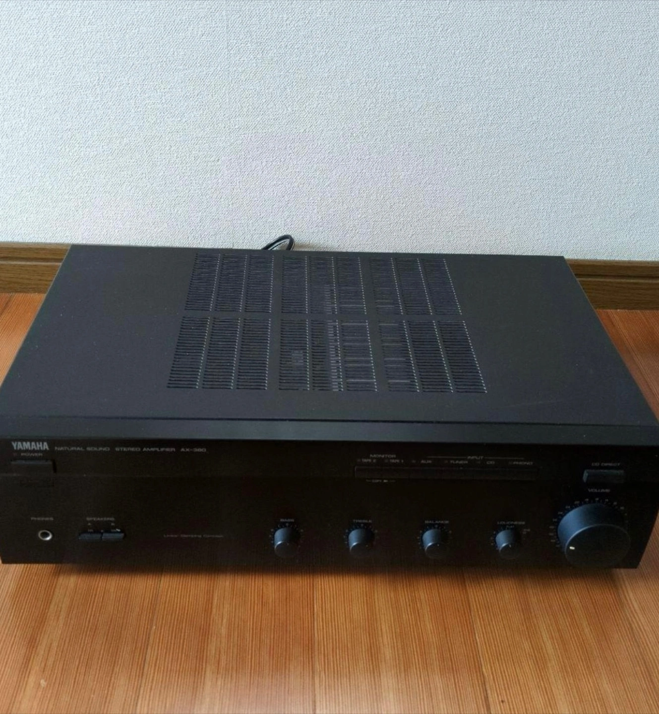ヤマハ ステレオアンプ AX-380 ブラックの写真5枚目