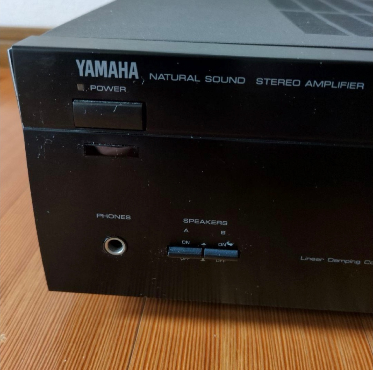 ヤマハ ステレオアンプ AX-380 ブラックの写真3枚目
