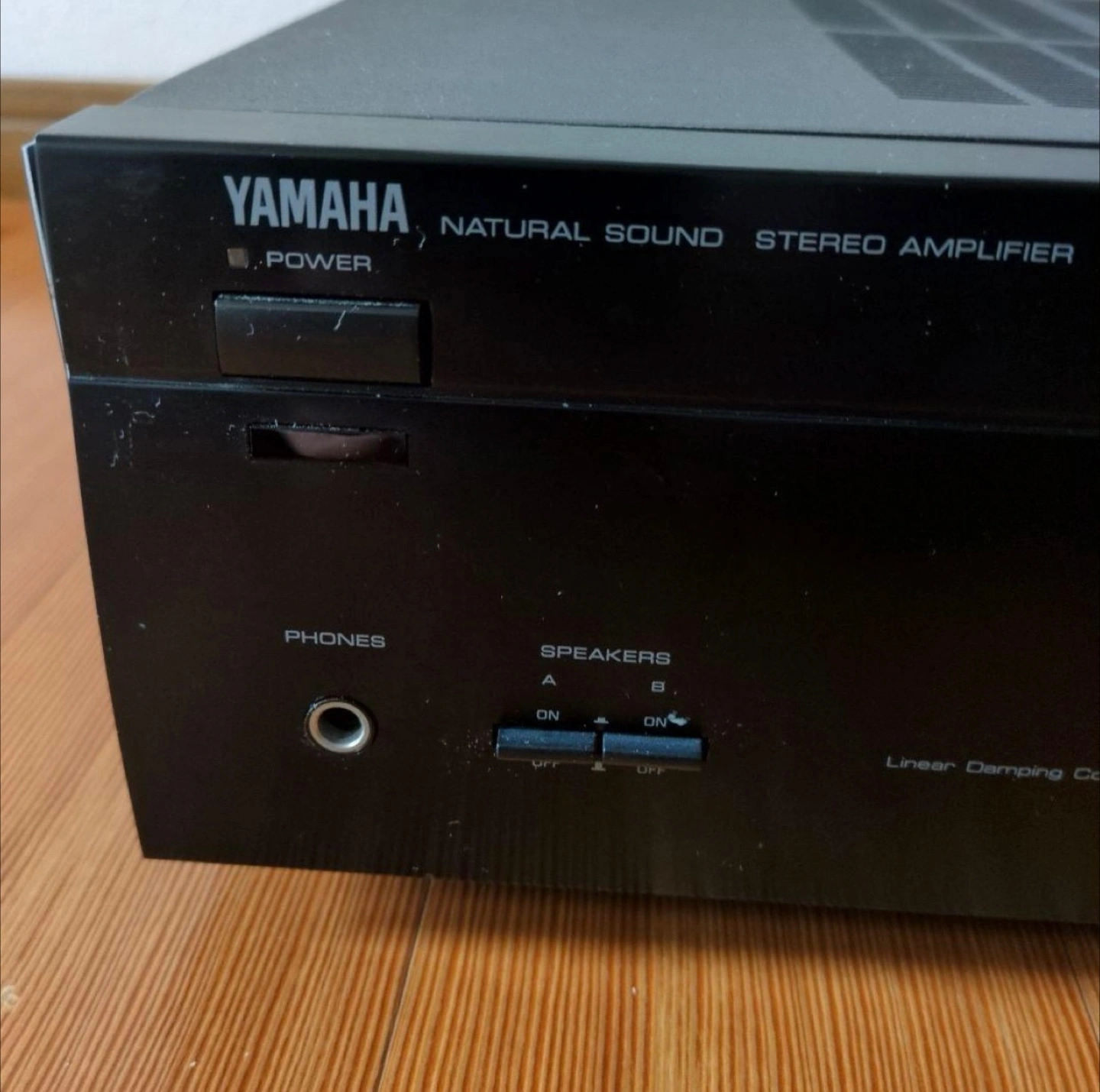 ヤマハ ステレオアンプ AX-380 ブラックの写真3枚目