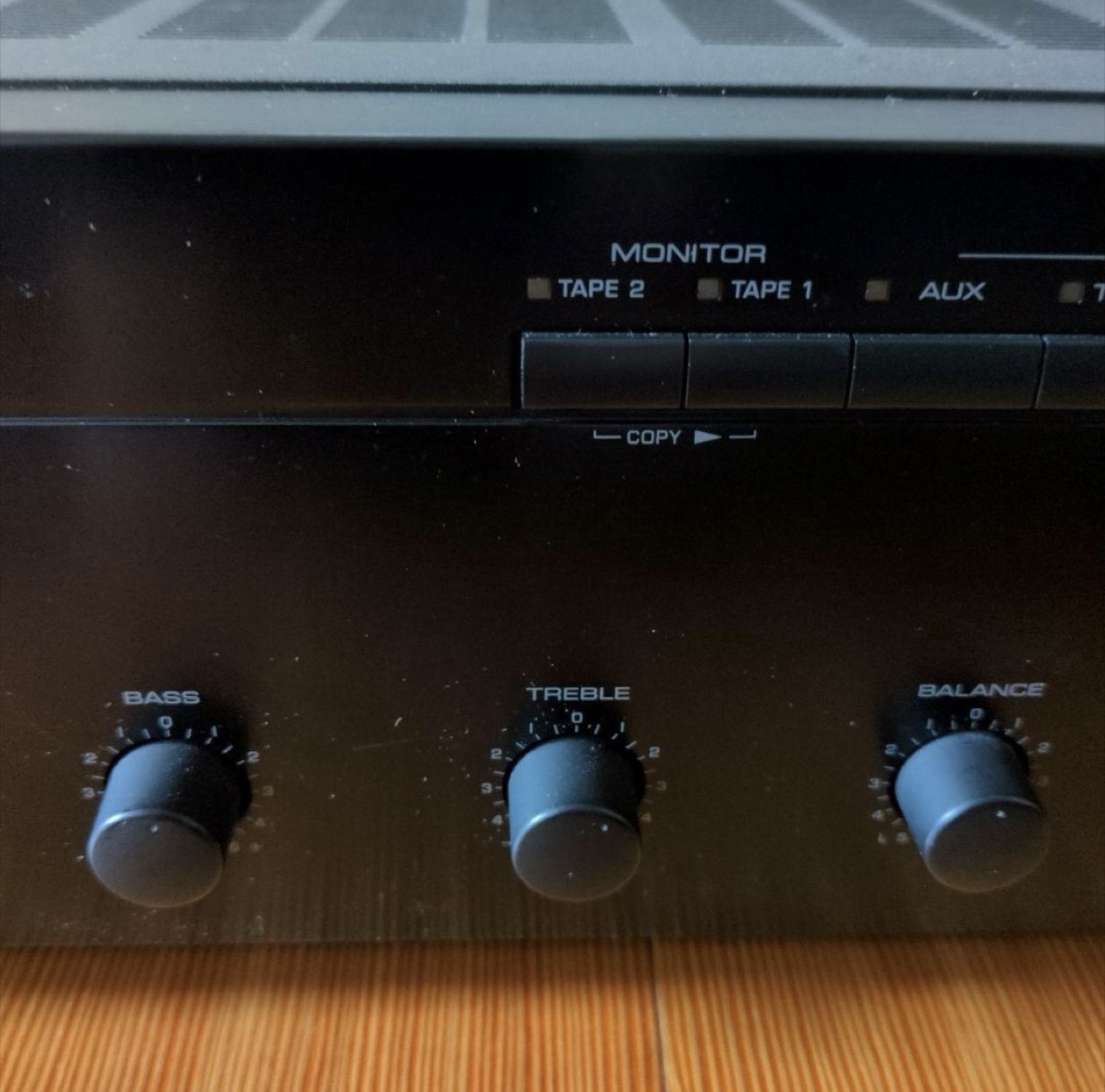 ヤマハ ステレオアンプ AX-380 ブラックの写真2枚目