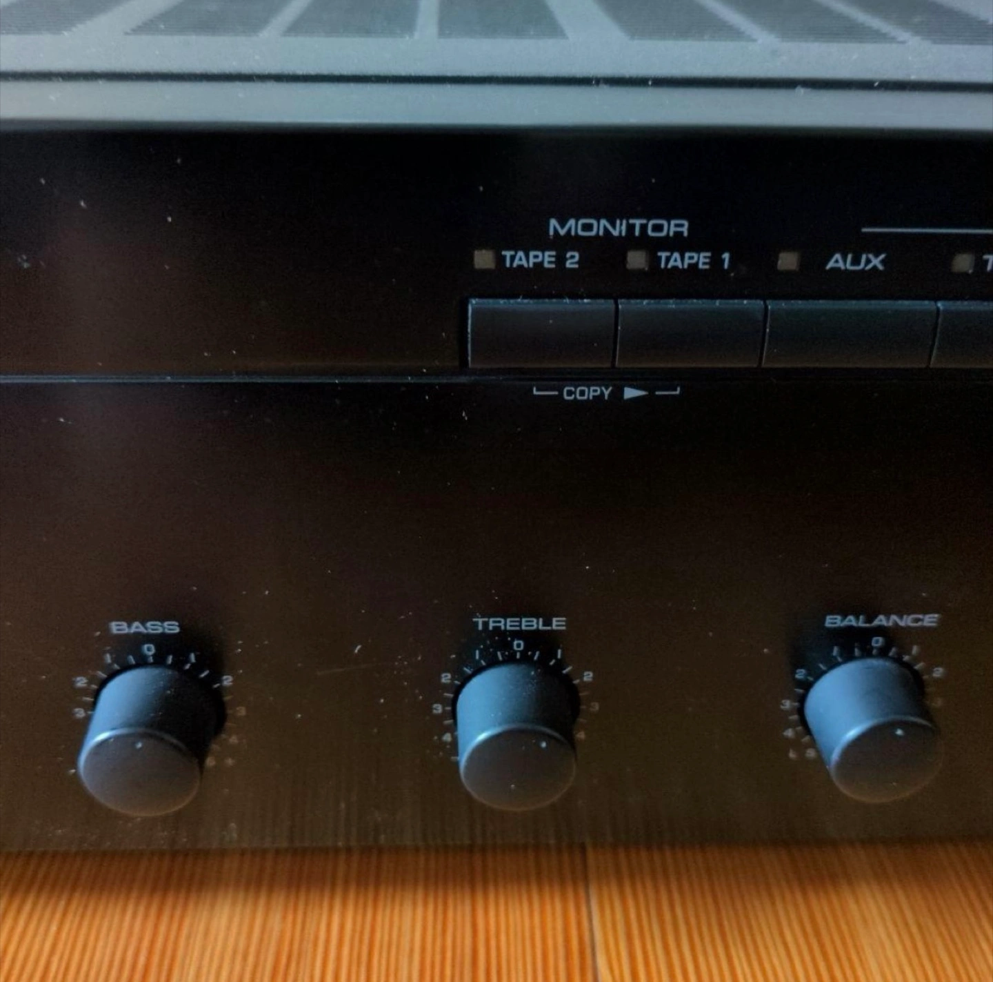 ヤマハ ステレオアンプ AX-380 ブラックの写真2枚目