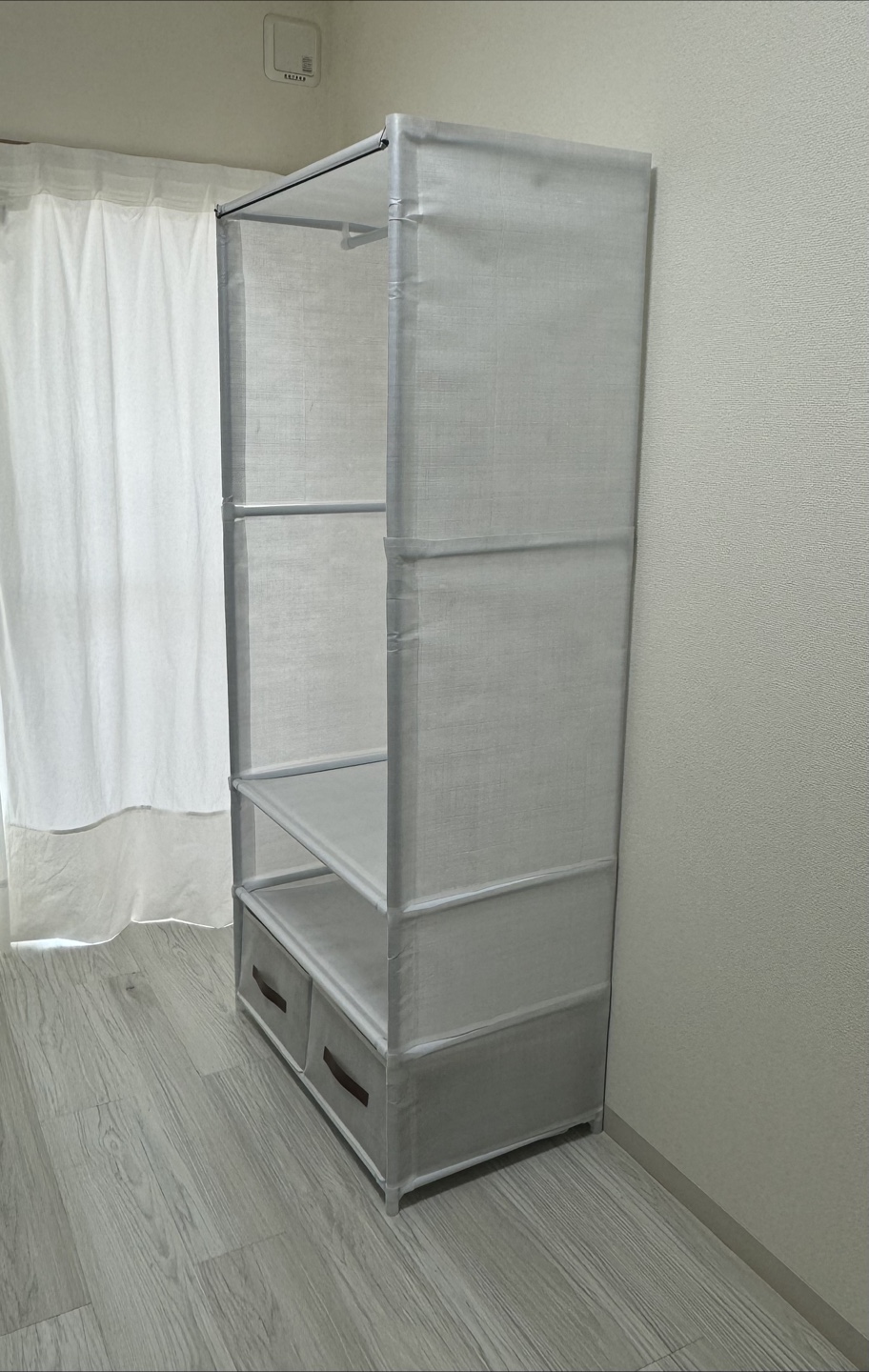 【未使用】布製クローゼット（幅71cm・カーテン付き）1,700円でお譲りしますの写真3枚目