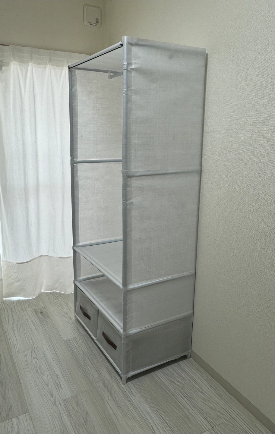 【未使用】布製クローゼット(幅71cm・カーテン付き)1,700円でお譲りしますの写真3枚目