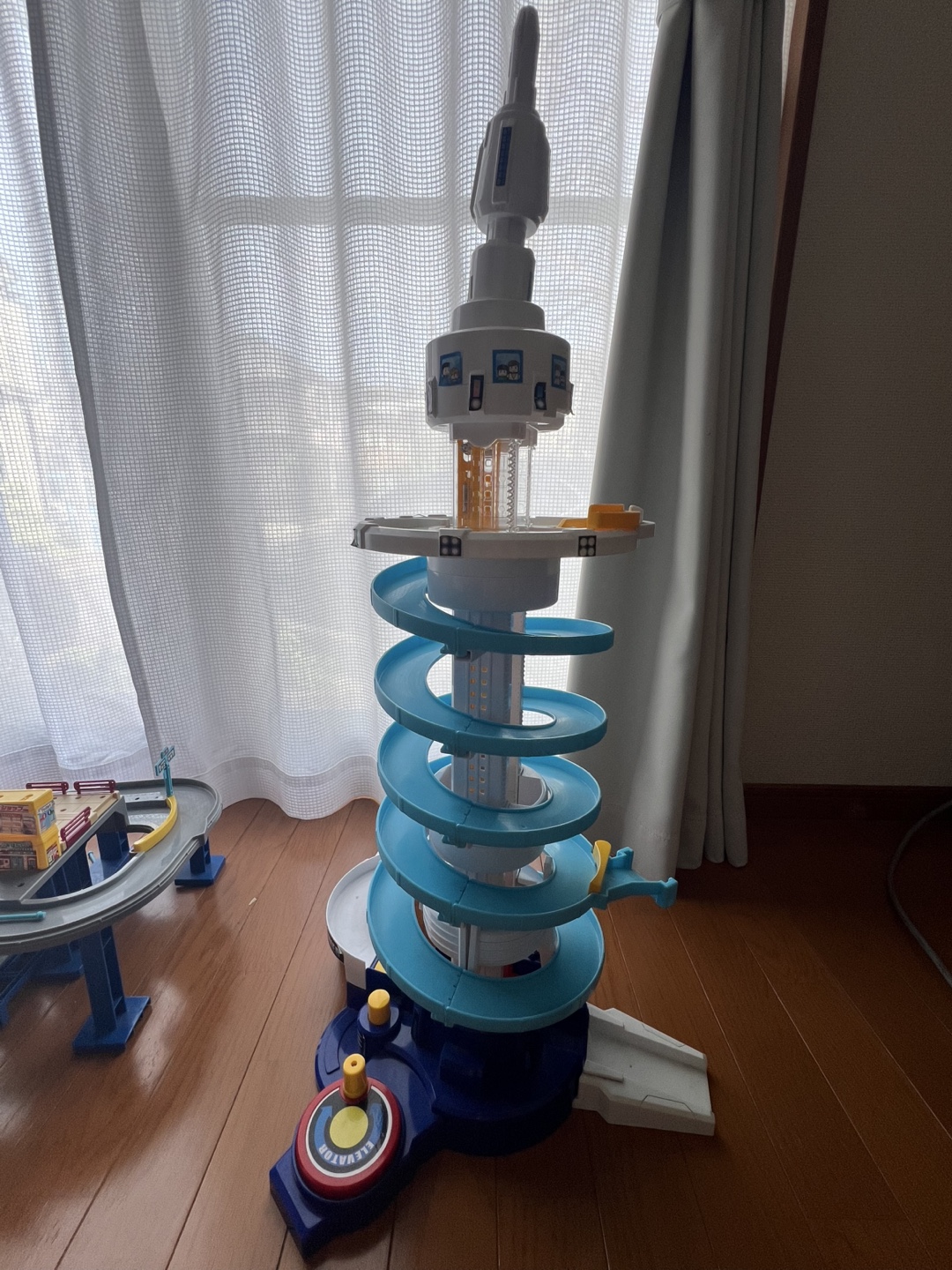 タカラトミー DXトミカタワー 全高800mmの写真2枚目