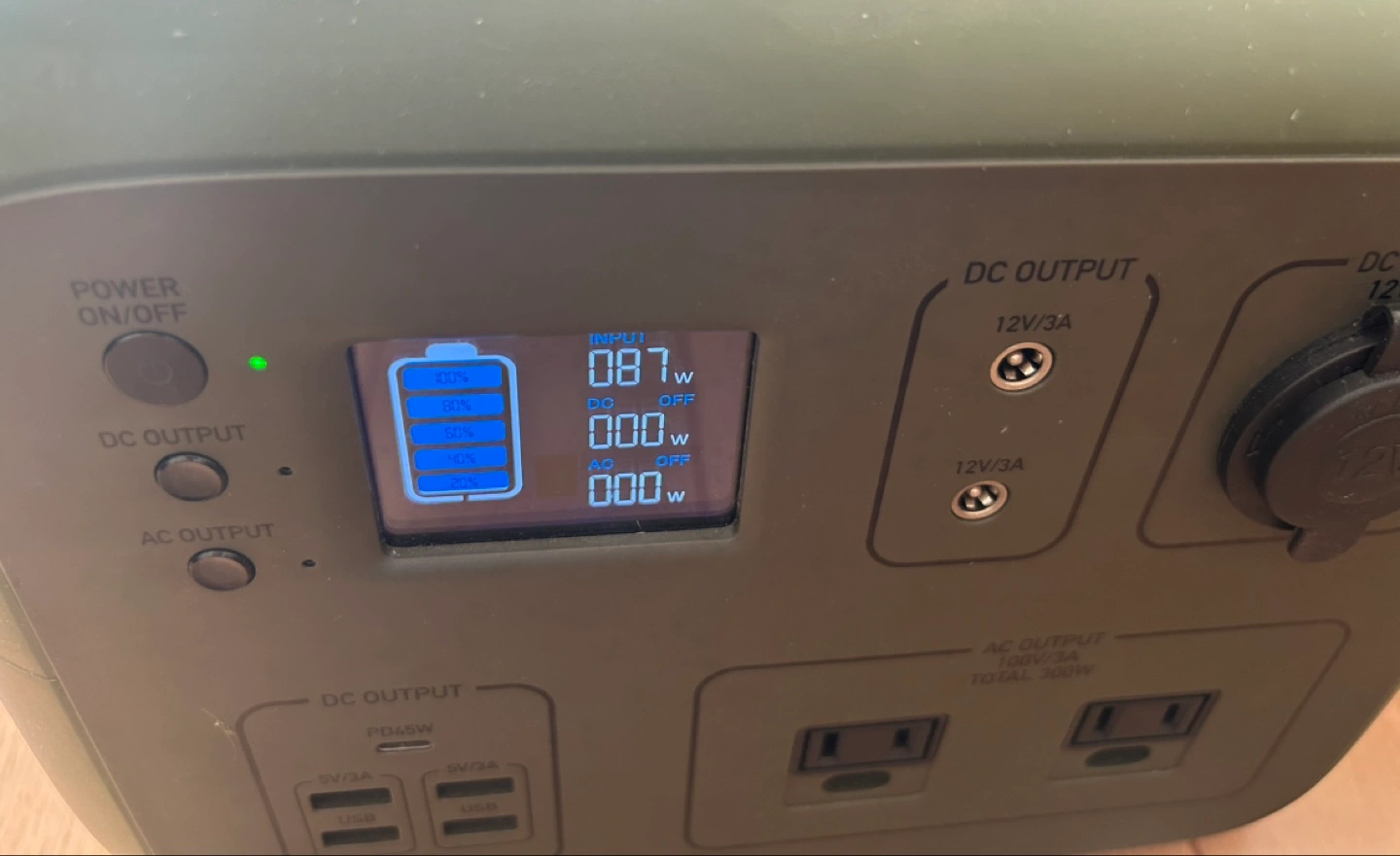 PowerArQ ポータブル電源 カーキ色の写真8枚目