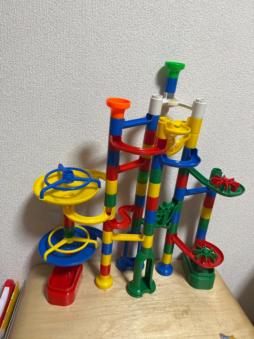 カラフル ビー玉 転がし おもちゃ くみくみスロープ ぽリュームアップセットおまけ