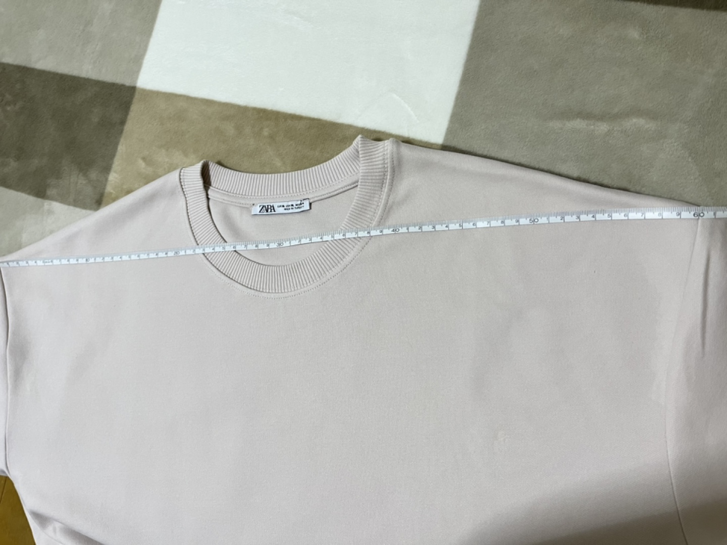 ZARA Tシャツ ピンクベージュ （new）の写真3枚目