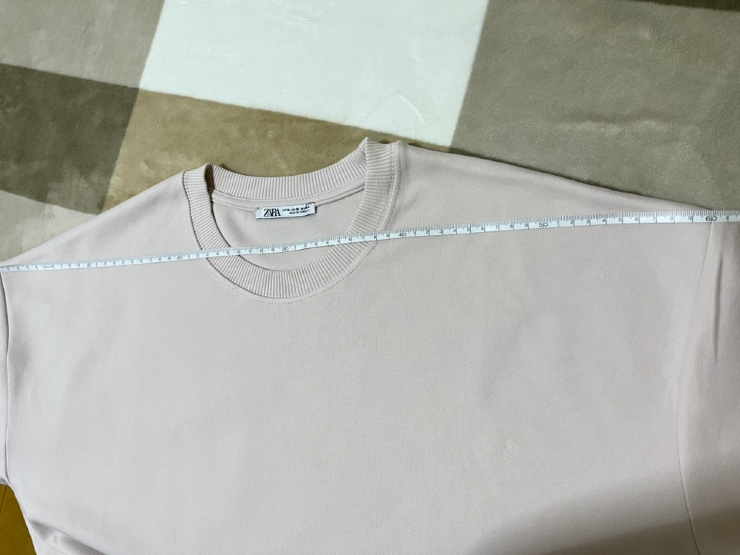 ZARA Tシャツ ピンクベージュ (new)の写真3枚目