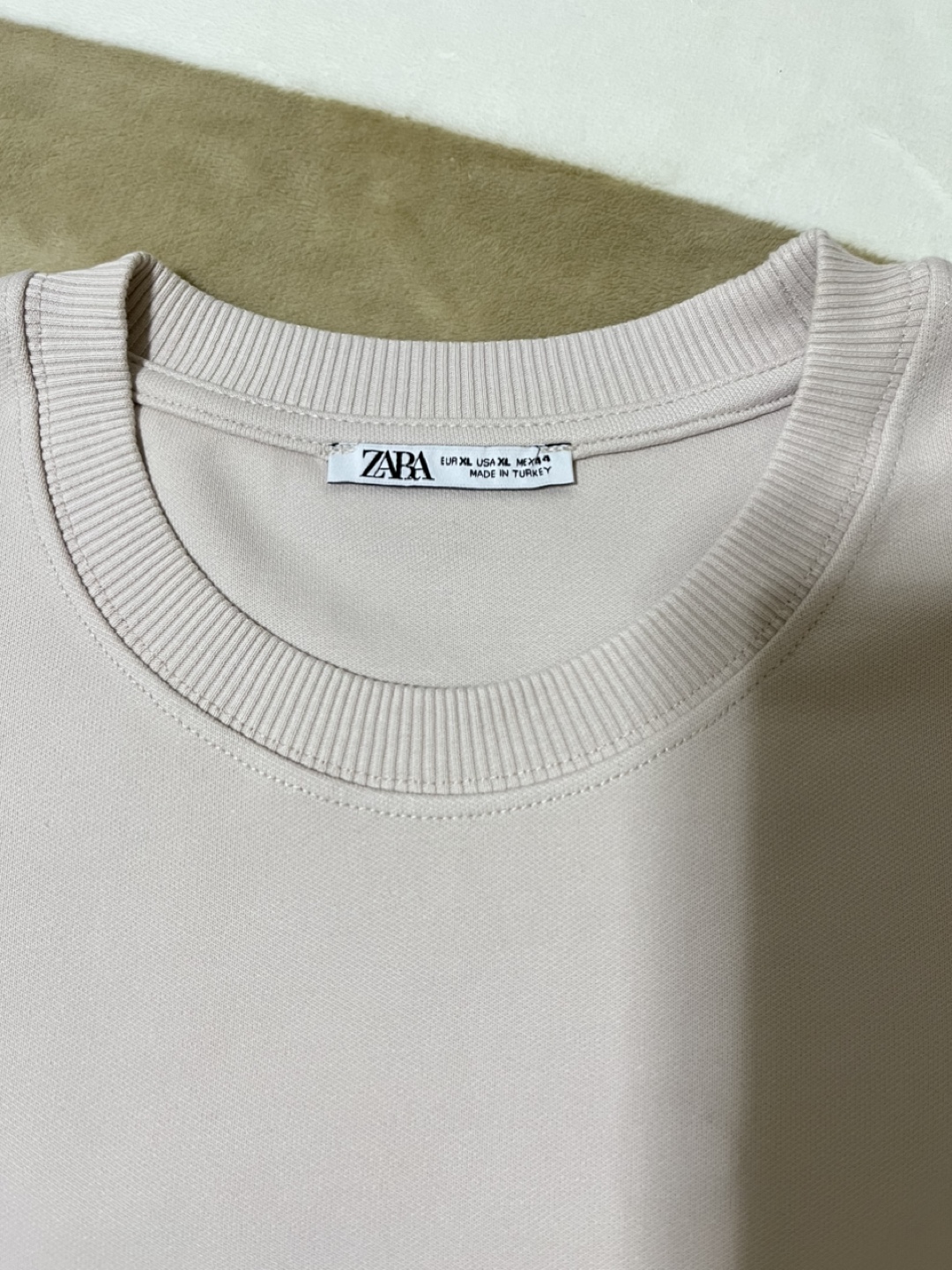ZARA Tシャツ ピンクベージュ （new）の写真2枚目