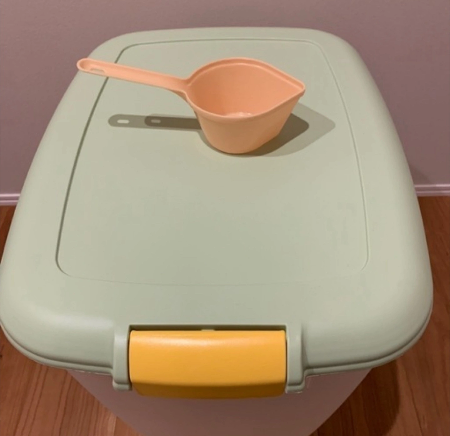 【超美品】ペットフード ストッカー 保存容器 アイリスオーヤマ