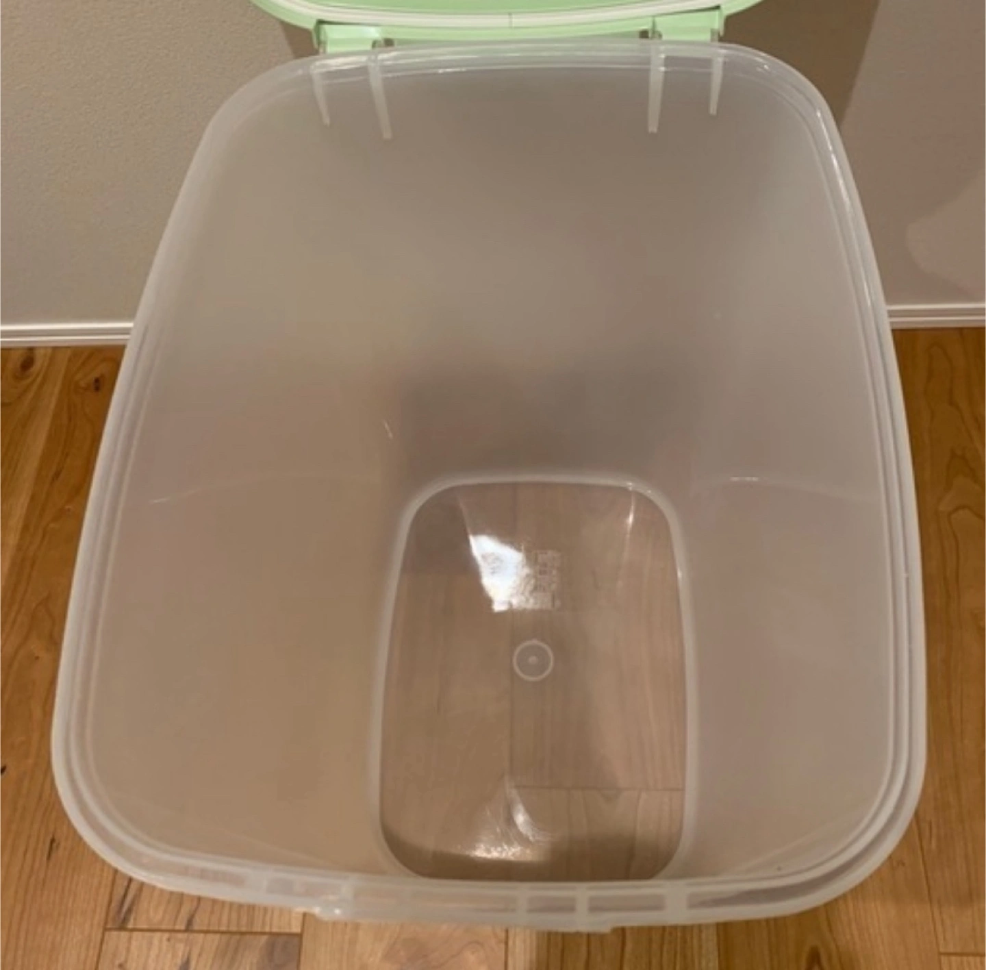 【超美品】ペットフード ストッカー 保存容器 アイリスオーヤマの写真3枚目
