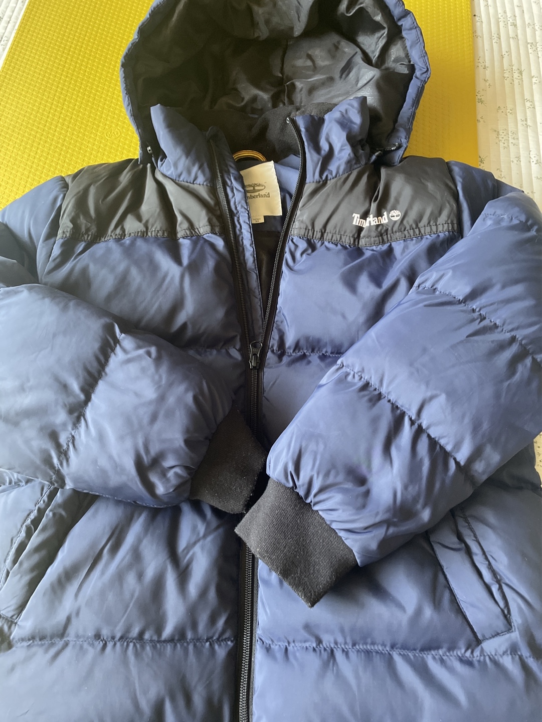 Timberland ダウンジャケット 12歳　サイズ150の写真2枚目