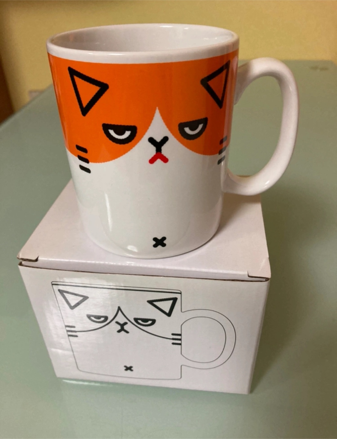 マグカップ 猫柄 箱付き　猫柄 ・箱付き  コーヒカップ　猫　マグカップ　ねこ　ワイモバイル　可愛い