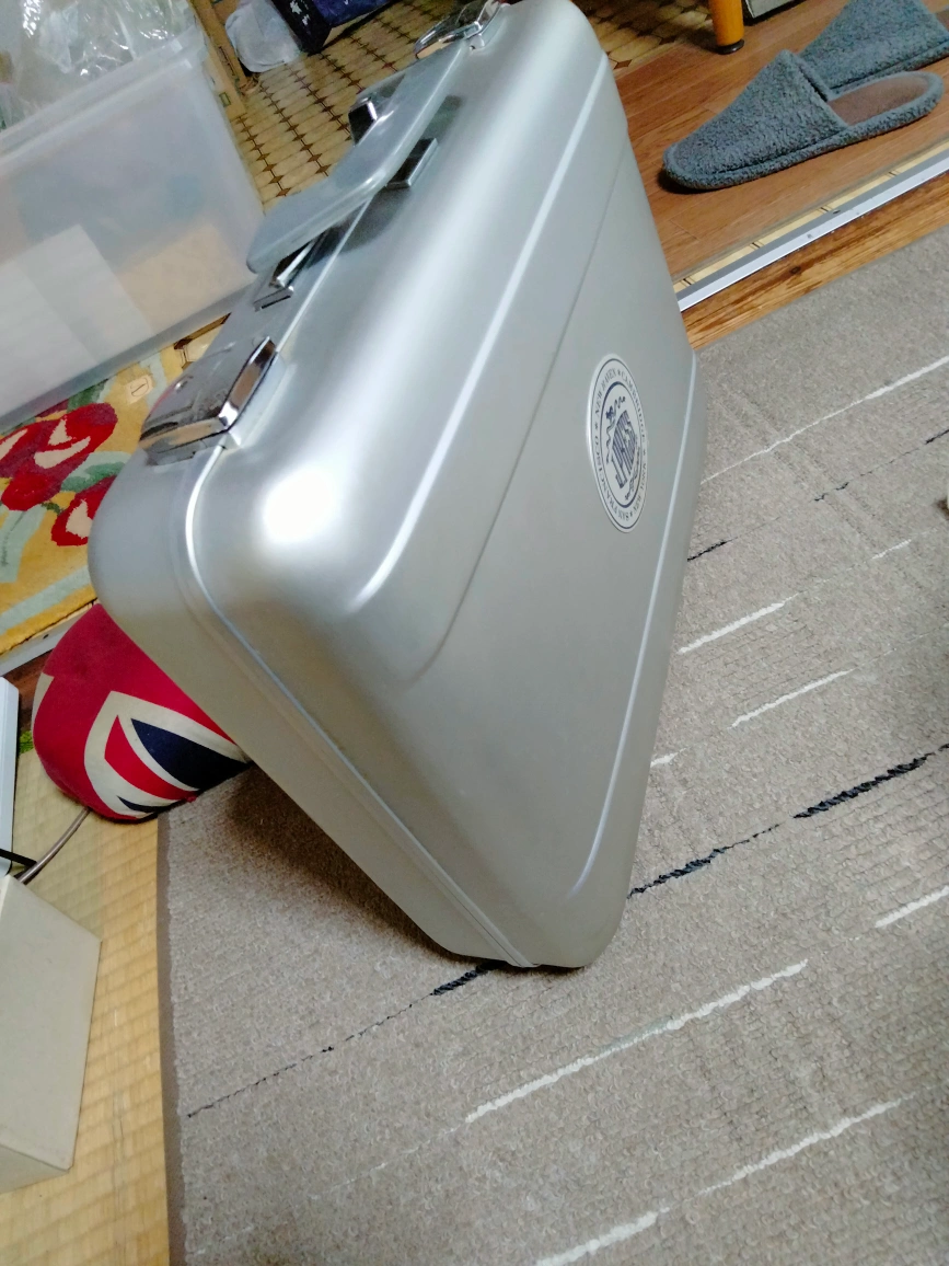 アルミアタッシュケースの写真5枚目