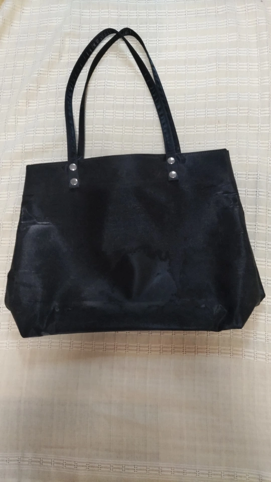 大きめ黒シンプルトートバック