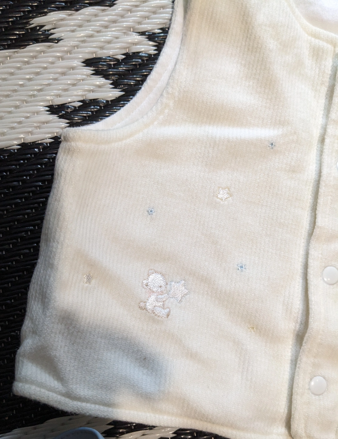 新品◆familiarファミリア◆ベビー服 白ベストの写真3枚目