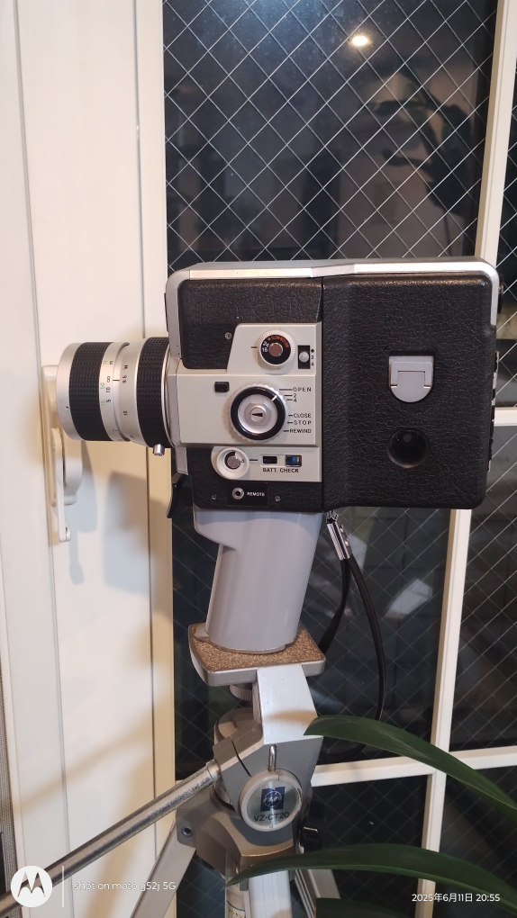 Canon Single-8 518 SV フィルムカメラ 三脚付き