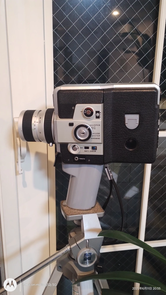 Canon Single-8 518 SV フィルムカメラ 三脚付き