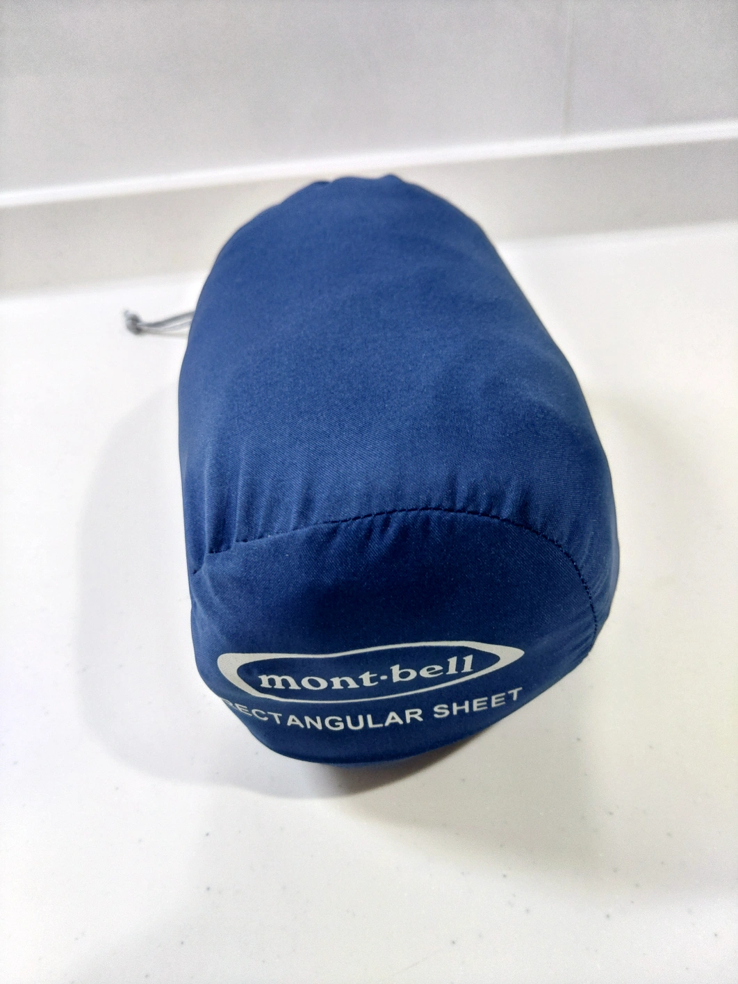 mont-bell レクタングラーシーツ 携帯袋入り