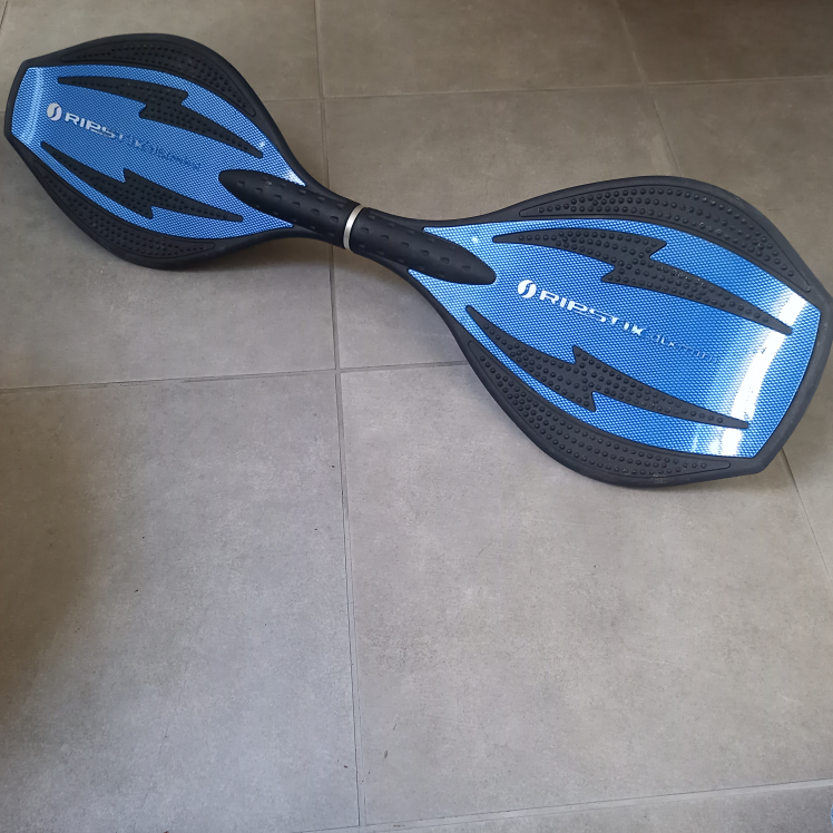 リップスティック RIPSTIK ブルー