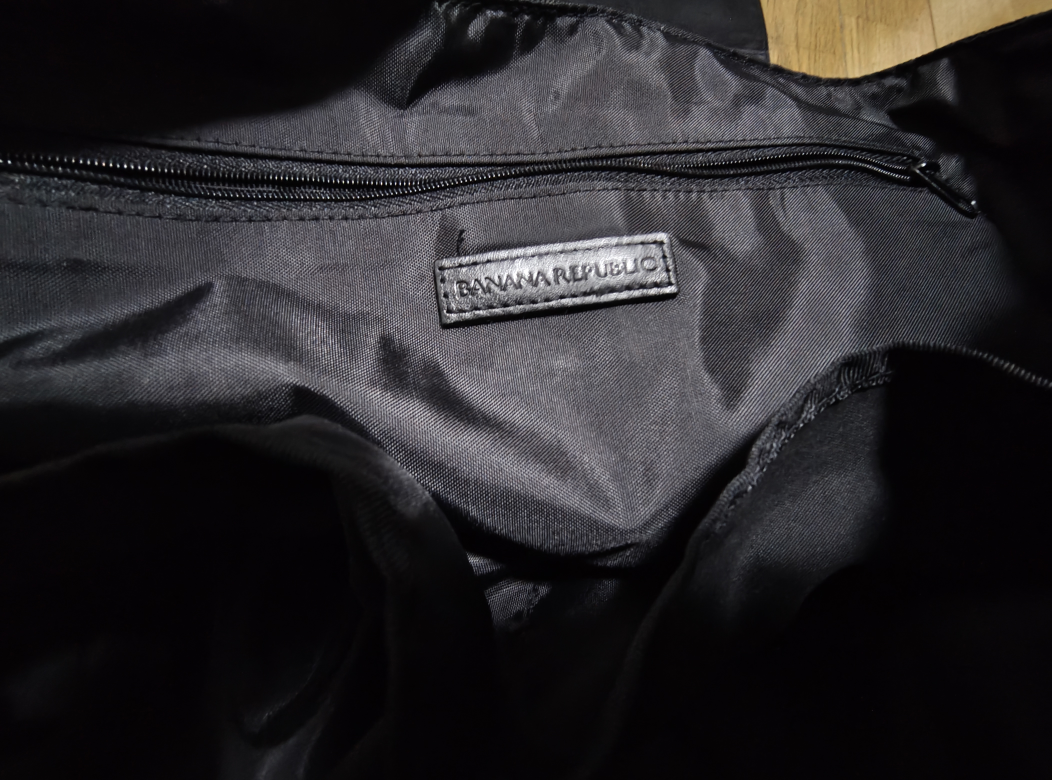 日本未発売⭐︎BANANA REPUBLIC MEN メッセンジャーバッグの写真4枚目