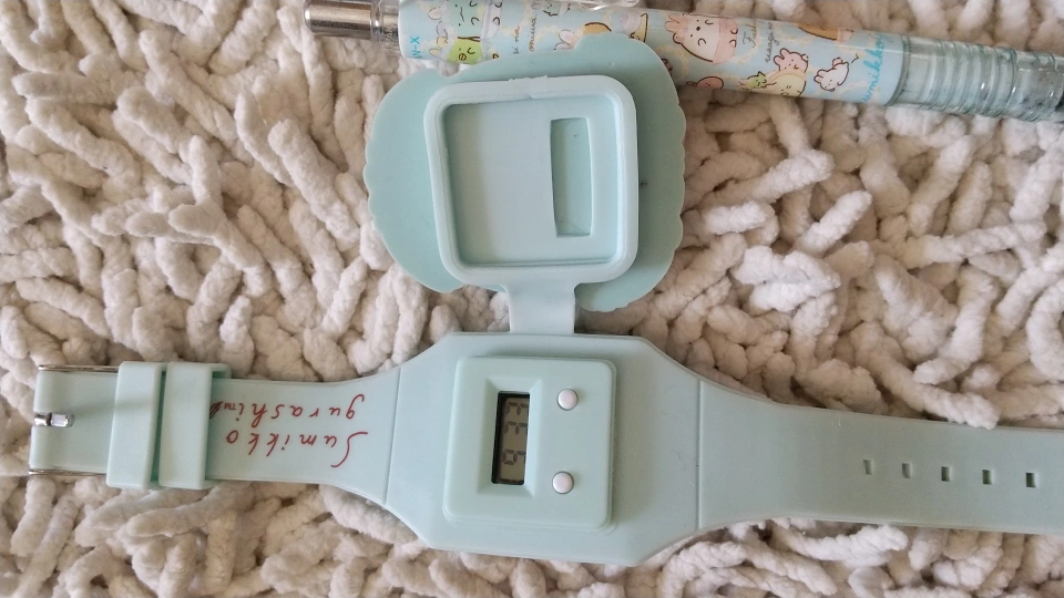 すみっコぐらし バッグ、ぬいぐるみ、腕時計などの写真3枚目