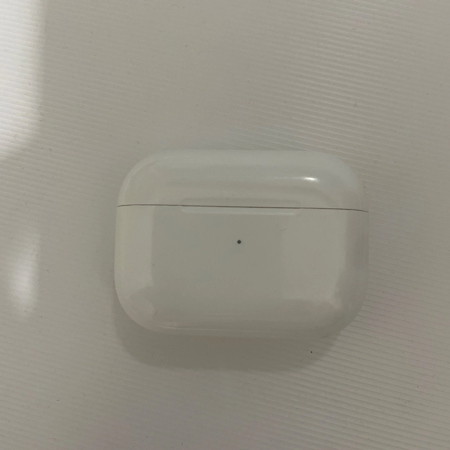 AirPods Pro 充電ケースの写真3枚目
