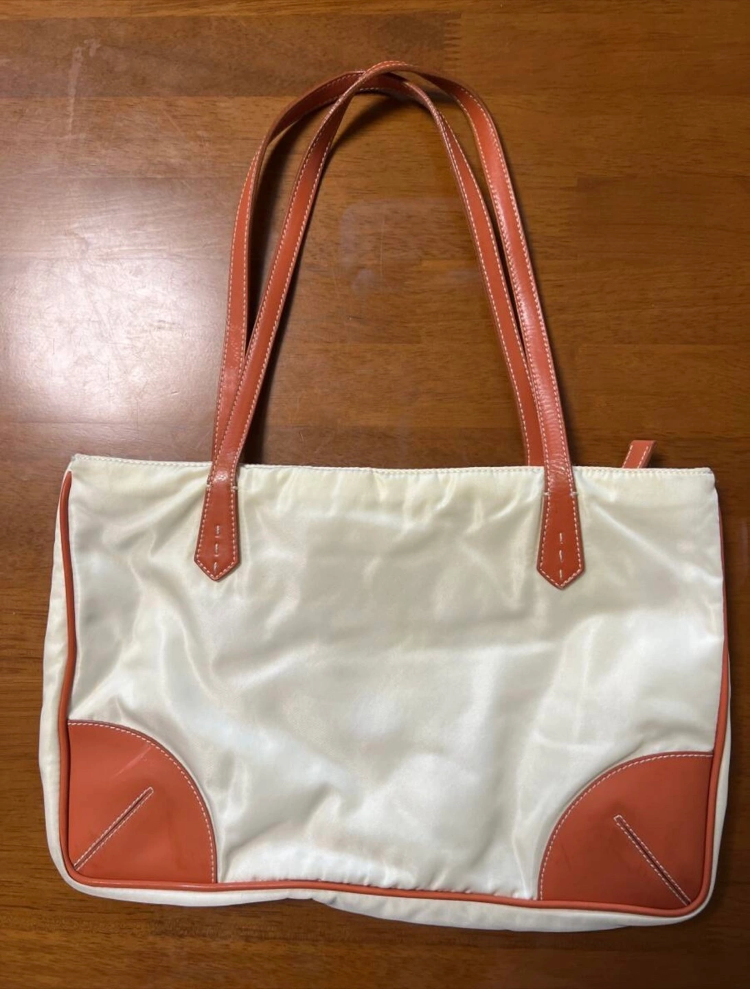 プラダ トートバッグ ミニバッグ ナイロン製の写真2枚目