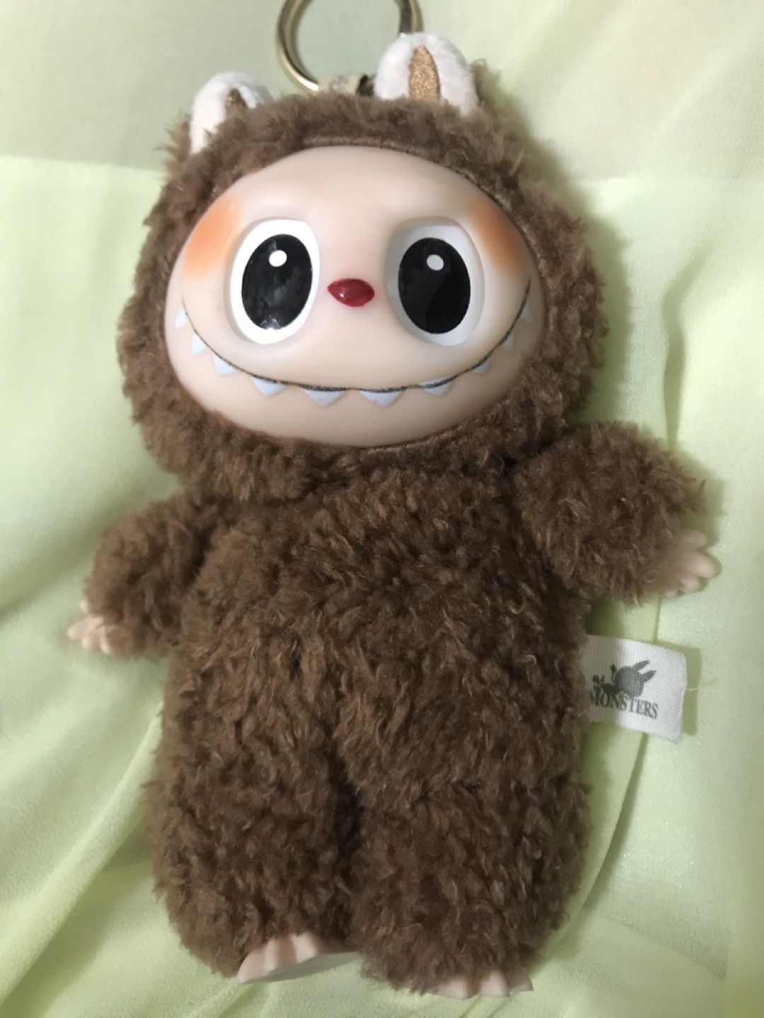 モンスターズ Labubu シリーズ 人形キーチェーン グッズ アニメ フィギュア ペンダント キーチェーン