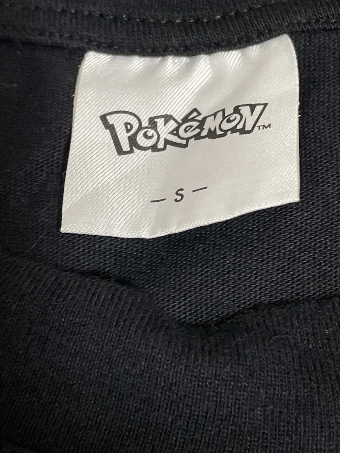 GU ポケモン Tシャツ 黒 Sサイズの写真3枚目